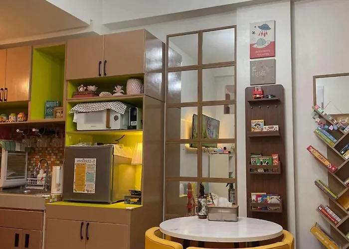 Yuli Hennessy Crib & Staycation Near Sm Fairview Manila