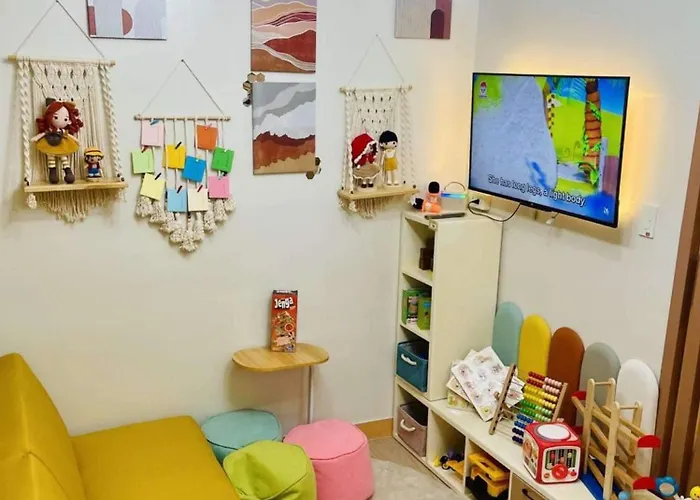 Yuli Hennessy Crib & Staycation Near Sm Fairview Guest house Manila