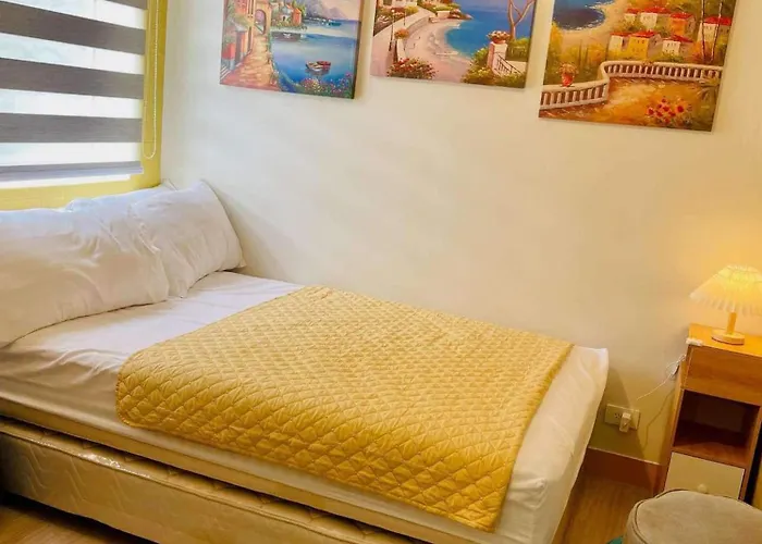 Yuli Hennessy Crib & Staycation Near Sm Fairview *