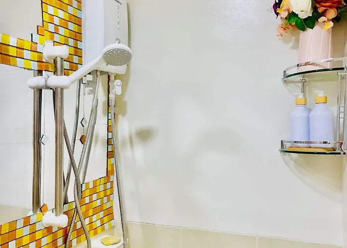 Yuli Hennessy Crib & Staycation Near Sm Fairview